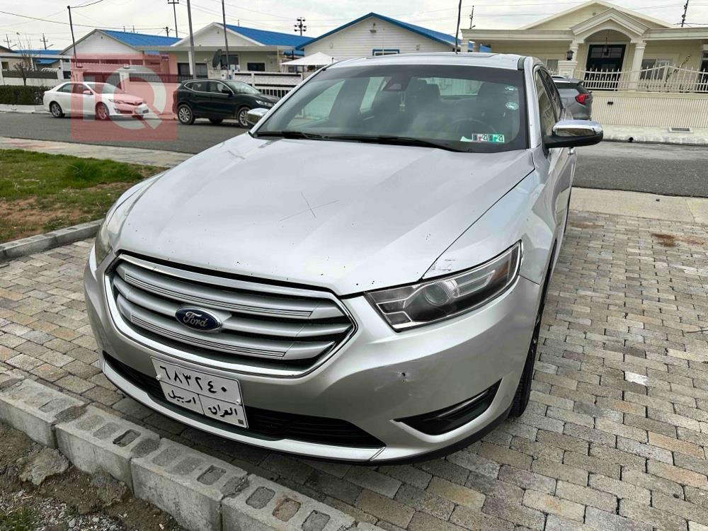 Ford Taurus